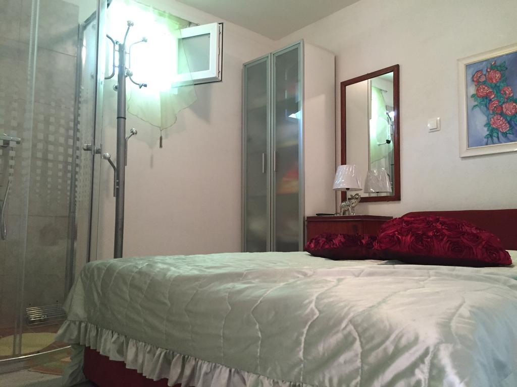 Apartment Greis Ražanj エクステリア 写真