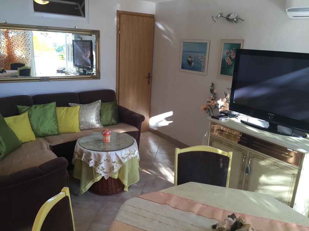 Apartment Greis Ražanj エクステリア 写真