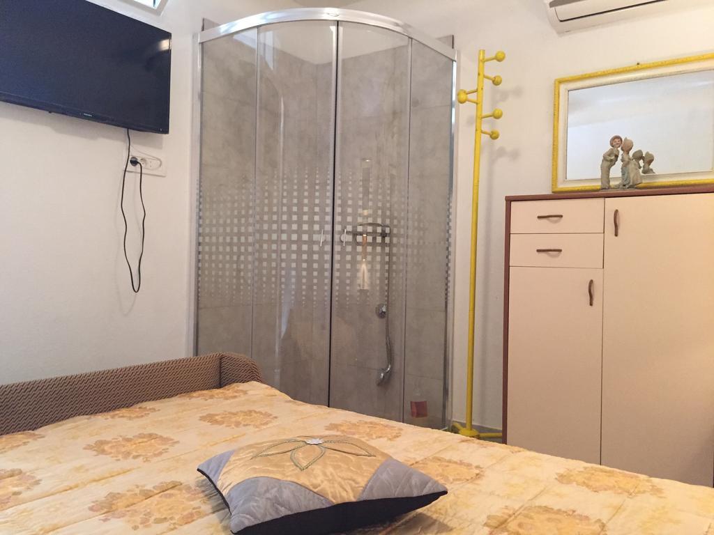 Apartment Greis Ražanj エクステリア 写真